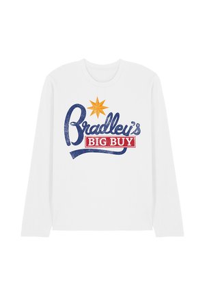 Weißes Langarm-T-Shirt mit einem bunten Grafikdesign: blauer Schreibschrift "Bradley's", roter Blockschrift "BIG BUY" und einem orangen Stern darüber.