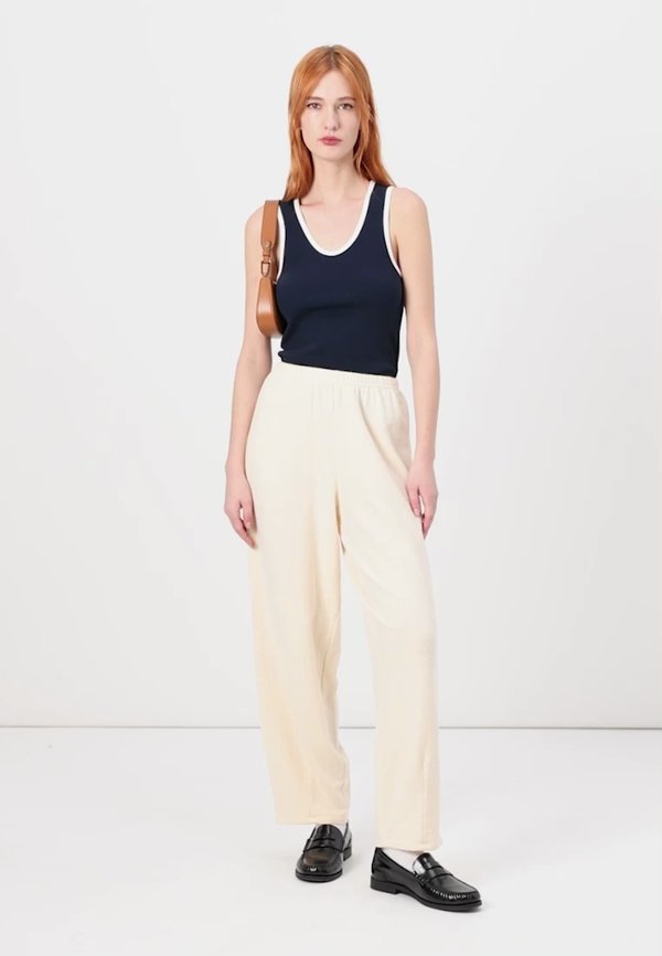 OFYBOW - Tracksuit bottoms - sable chine2