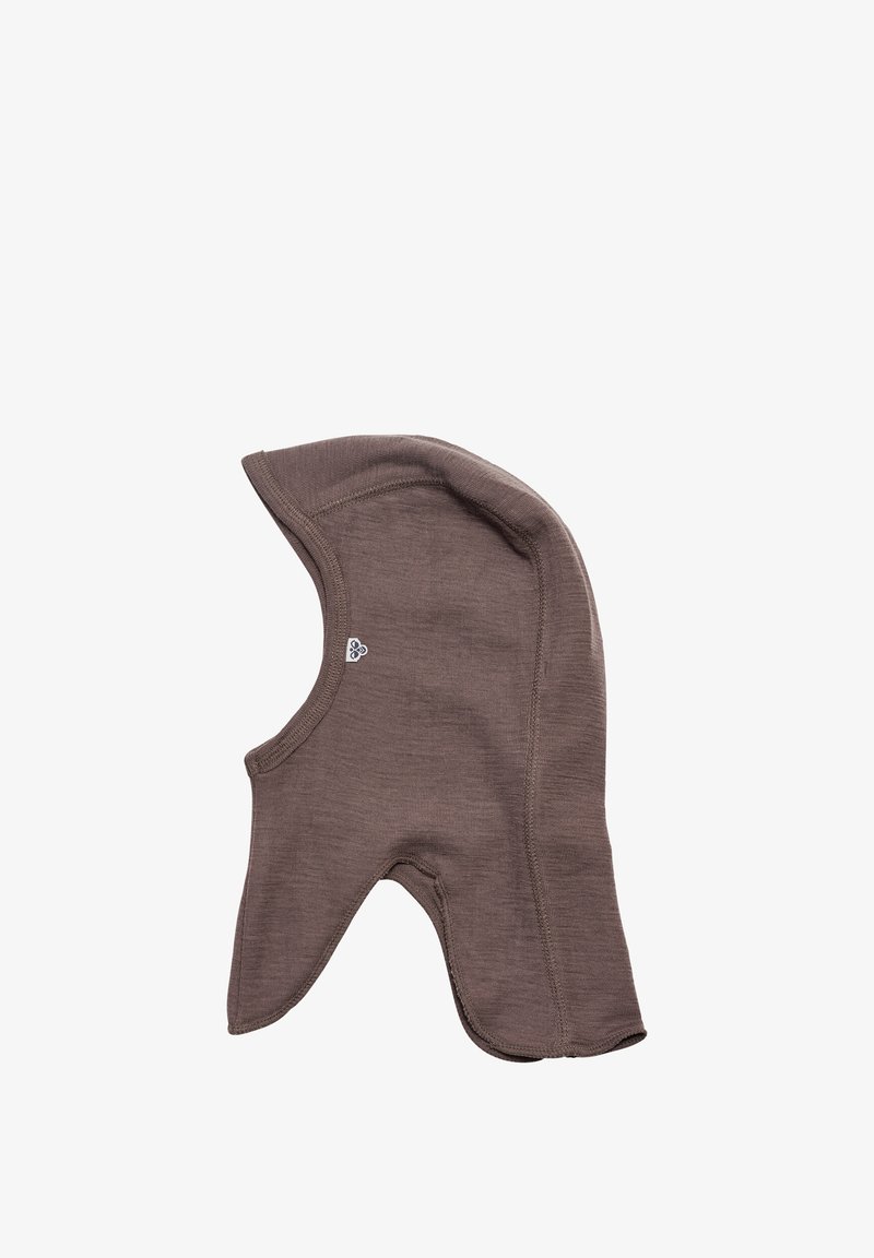 Brązowy dzianinowy kominiarka o gładkiej teksturze, dopasowanym kroju i przedłużonym kształcie, zapewniającym osłonę głowy i szyi. Posiada małe logo po boku.