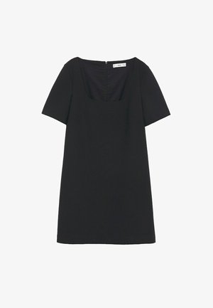 Robe noire à manches courtes avec encolure carrée et fermeture éclair dans le dos, longueur genou, coupe simple et ajustée.