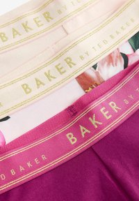 Cintura multicolore con la scritta "BAKER by TED BAKER" in lettering dorato. Parte superiore rosa con motivo floreale; parte inferiore fucsia uniforme. Tessuto morbido.