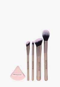 REVOLUTION BACK TO BASE-ICS STARTER ESSENTIALS BRUSH SET - Make-up Brush Set