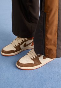 AIR JORDAN 1 RETRO - Sneakers alte - cacao wow/sanddrift