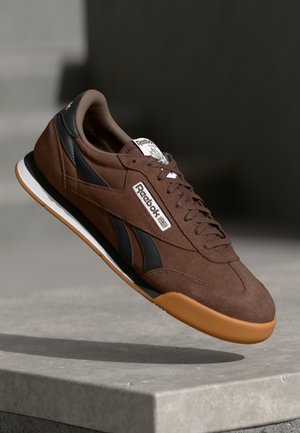 CAMPIO XT UNISEX - Sporta apavi - campus brown/black