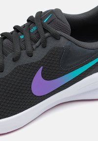 Nike Performance REVOLUTION 7 - Scarpe da corsa su strada - dark smoke grey/dusty cactus/hyper violet/white