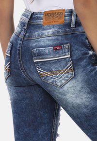 Cipo & Baxx Jeans Shorts - blue/blau - Zalando.at