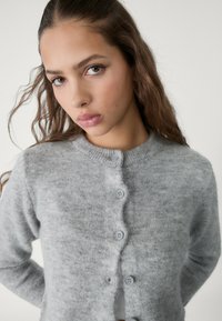 Stradivarius BUTTONED - Cardigan - grey