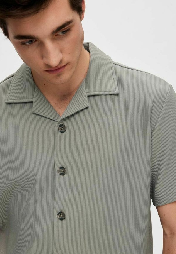 KURZARM - Shirt - vetiver2