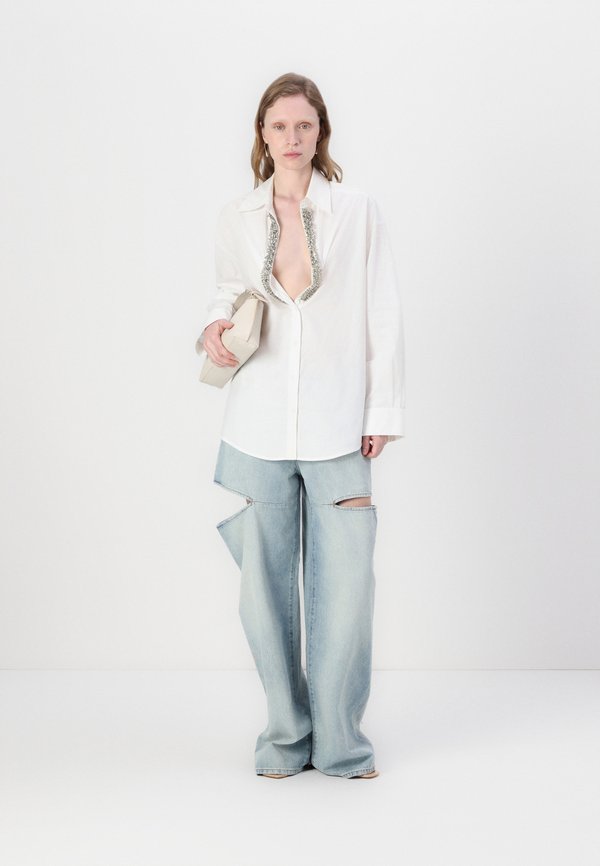 LAURYN LOOSE CUT OUT EASY RIDER - Wide Leg - light wash2