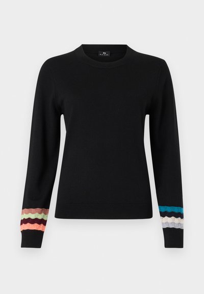 Svart genser med lange ermer, rund hals, med flerfargede bølgete mønstre i rosa, grønt, blått, grått og marineblått ved mansjettene.