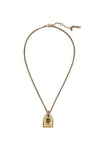 Collana in tono oro con catena texture e un pendente rettangolare con design impresso e nome del marchio inciso. Lunghezza regolabile.