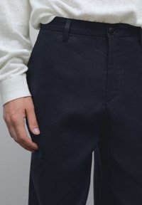 Thumbnail Image 4