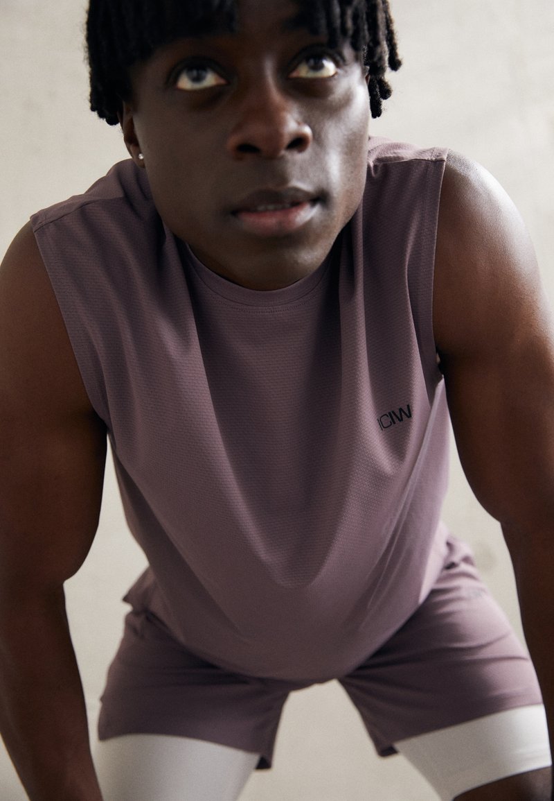 ICANIWILL STRIDE SLEEVELESS MEN - Viršus - grey lavender