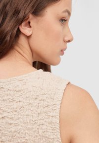 INSIDE TEXTURA FRUNCIDA - Top - beige
