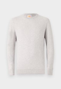 - Sweter