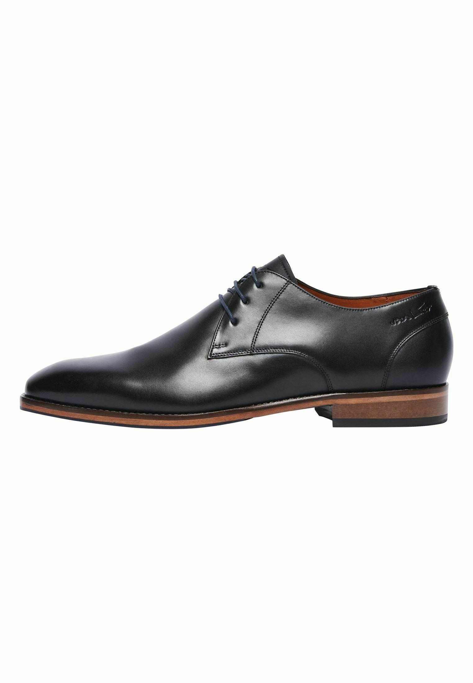 mens business casual shoes