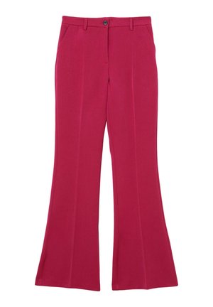 Pantaloni fucsia a zampa d'elefante con texture liscia, tasche frontali, vita e chiusura con un bottone. La zampa inizia all'altezza del ginocchio.