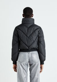 ONLY ONLTAMARA QUILTED JACKET - Winterjacke - schwarz