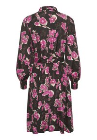 Blumenkleid mit schwarzem Hintergrund und rosa- und crèmefarbenen Blumen, langen Puffärmeln, einem Kragen und einem gebundenen Taillendetail.