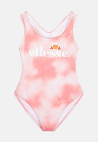 Rosa tie-dye baddräkt med scoopback, med en vit "ellesse"-logotyp och orange grafik. Tillverkad av ett mjukt, stretchigt material.
