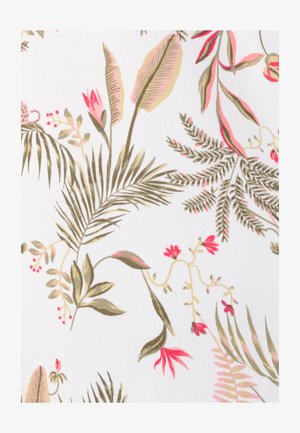 Witte achtergrond met verspreide botanische illustraties van groene en roze tropische bladeren en kleine rode bloemen.