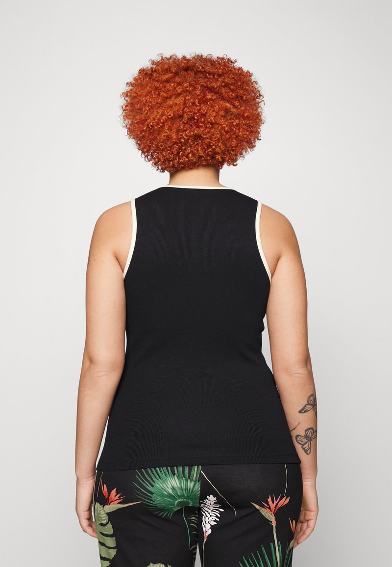 Damen T-Shirts | ONLY Carmakoma CARFENJI CONTRAST Top black/cloud dancer/schwarz - XT43835 Damen T-Shirts | ONLY Carmakoma CARFENJI CONTRAST Top black/cloud dancer/schwarz - XT43835