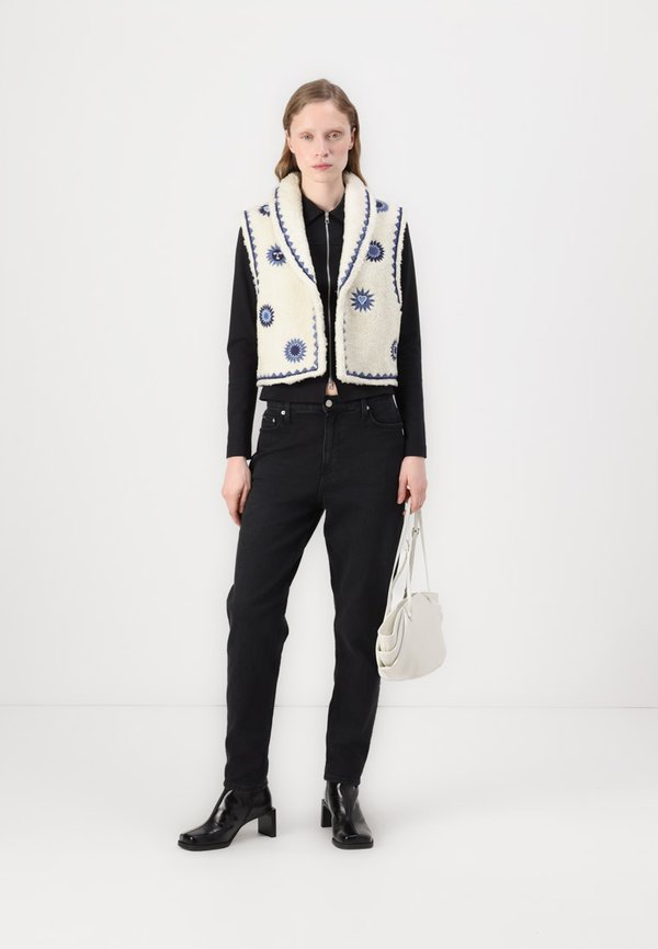 SUNNY GILET - Waistcoat - creme brulee3