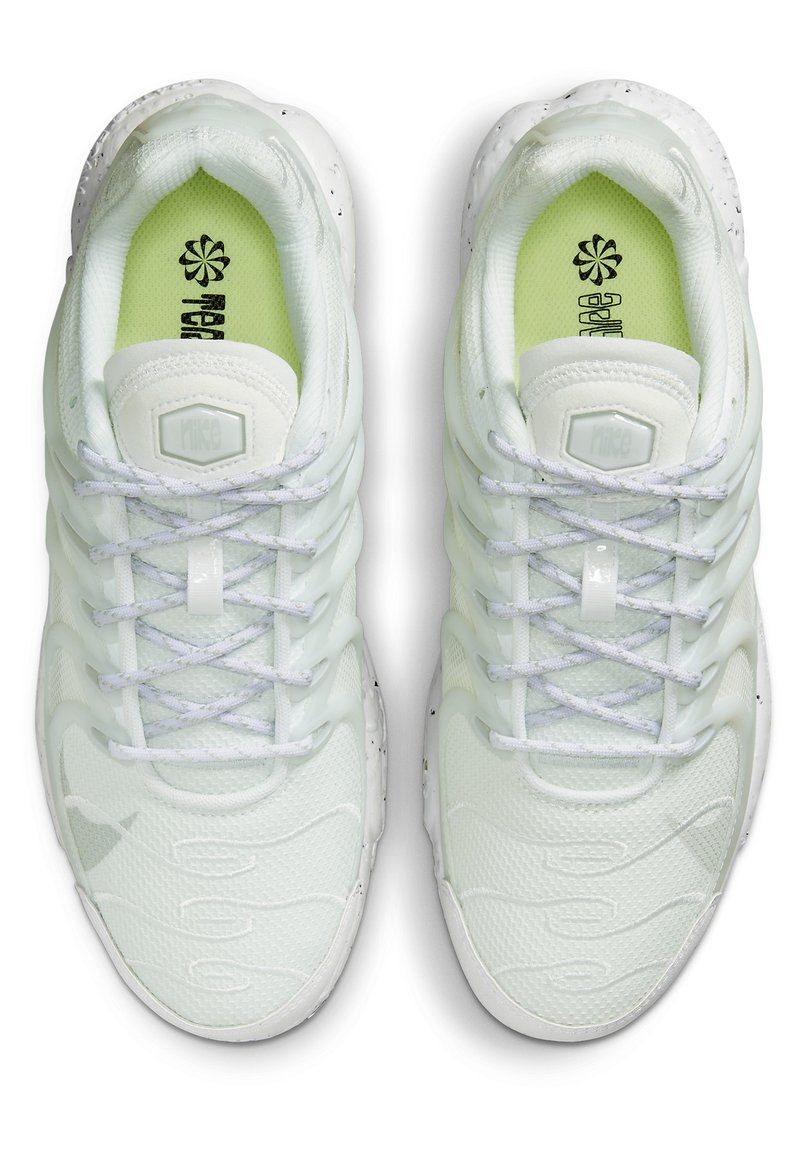 nike air max terrascape plus white blue