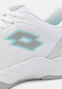 Lotto MIRAGE 700 ALR - Sapatilhas de ténis para vários pisos - all white/silver metal/blue paradise