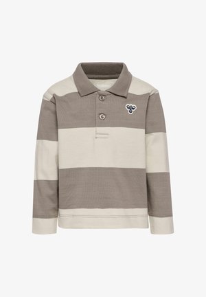 Koszulka polo z długim rękawem w beżowo-szare paski. Posiada kołnierzyk, trzy guziki oraz emblemat z logo na piersi. Wykonana z miękkiej bawełny.