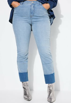 CUTTED SAUM IN 5-POCKET - Jeans Slim Fit - light blue