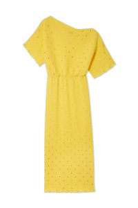 Geel jurkje met korte mouwen, geribbeld textuur en een gathered taille. Bevat gouden stippen en een asymmetrische halslijn.