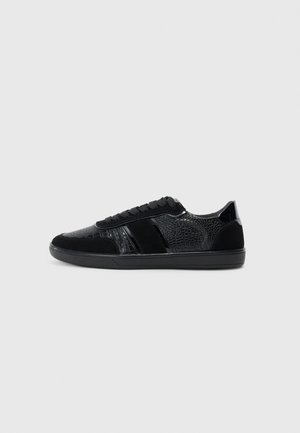 UPTOWN - Tenisice - black