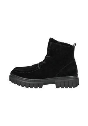 Bottines noires en daim avec une semelle en caoutchouc épaisse, présentant des détails cousus et un design à lacets. Silhouette minimaliste et fonctionnelle.