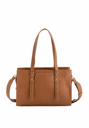 Sac fourre-tout en cuir marron avec double poignées supérieures, bandoulière ajustable et coutures décoratives sur fond blanc.
