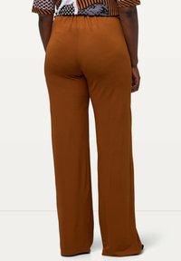 Ulla Popken WIDE FIT  - Tygbyxor - brown