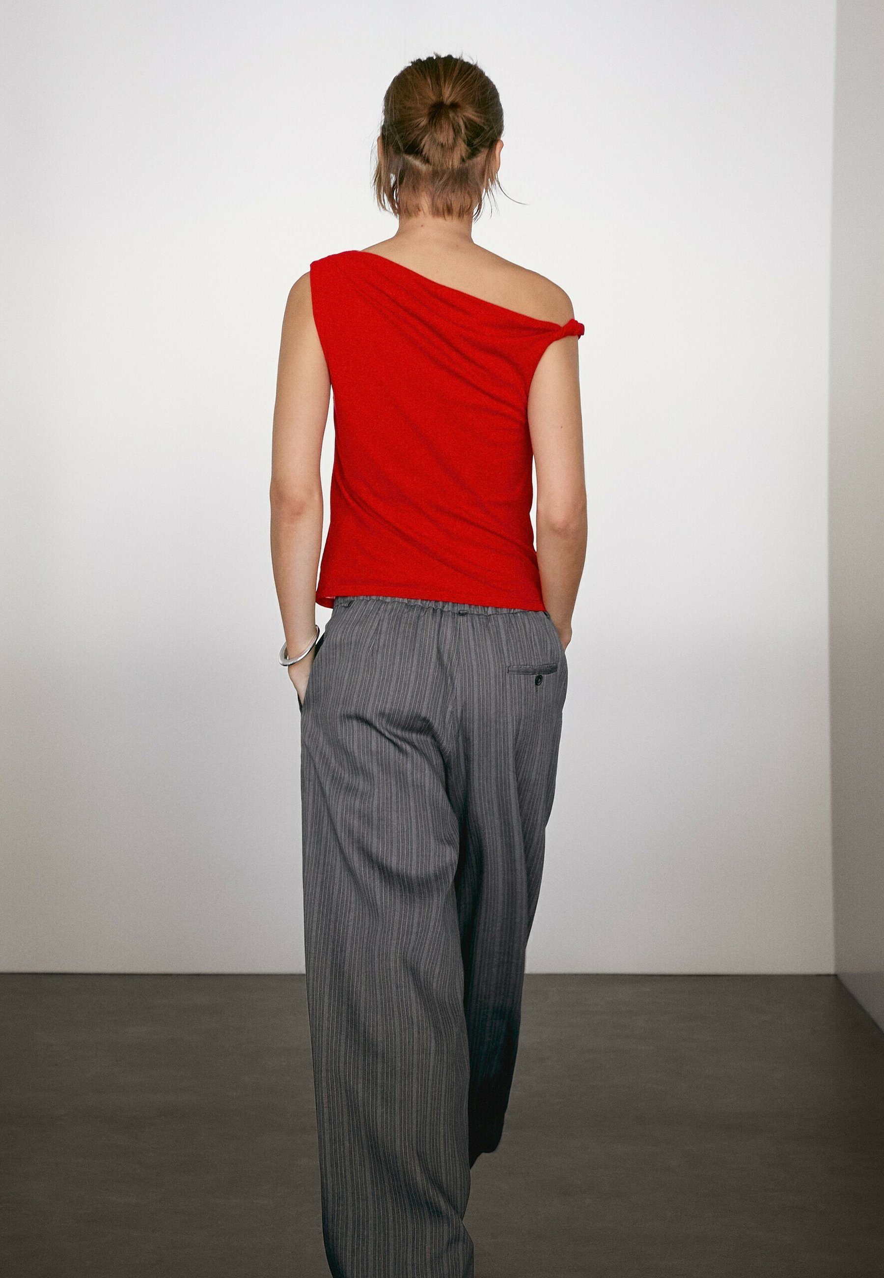 【MASSIMO DUTTI】 Knot Collar Detail Top /追跡付 Massimo Dutti Midi Dress with Knot Detail | Wardrobe Icons