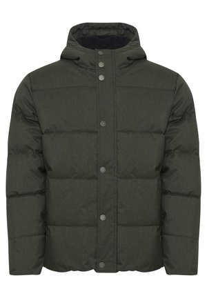 Sötétzöld puffalé kellyel, steppelt kialakítással, ezüst nyomógombokkal és puha textúrával.