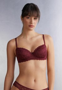 Intimissimi SOFIA  - Balconette-bh - bordeaux - folk red