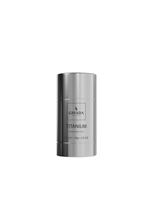 Silberner zylindrischer Deo-Stick mit der Aufschrift Gisada Titanium, 75 ml, 76 g, 2,6 oz, aufrecht stehend vor weißem Hintergrund.