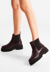 Woden Botines con plataforma - cherry
