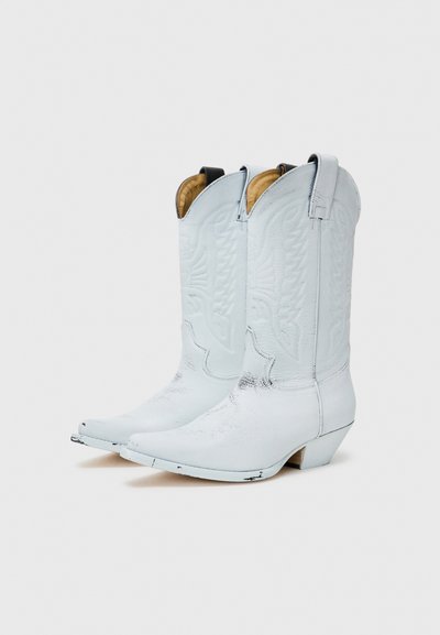 MM6 Maison Margiela Kovboju/motociklistu tipa zābaki - black/white