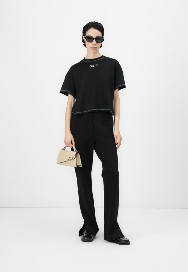 CONTRAST STITCH - Basic T-shirt3