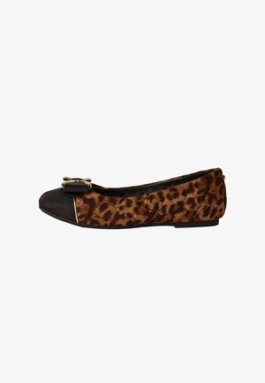 Lipsy QUILTED BOW SCHOOL REGULAR FIT - Bailarinas - animal brown