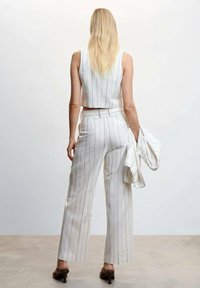 Mango Weste - off-white