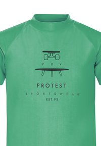 Maglietta sportiva verde a maniche corte con una texture liscia. Presenta una grafica nera con uno skateboard e il testo "PROTEST SPORTSWEAR EST. 93".