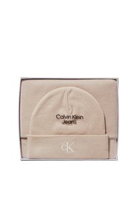 Calvin Klein Jeans GIFT BEANIE & SCARF SET - Bufanda - gray morn