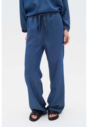 PHILIPA - Flared Jeans - medium blue