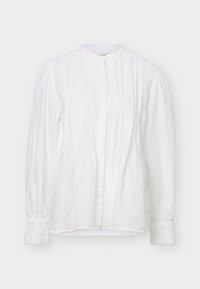 Hvit langermet bluse med vertikale folder, rund krage, knapper foran og vide mansjetter.