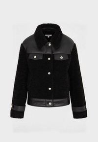 Giacca nera con una texture morbida, dettagli in pelle sulle spalle e sui polsini, bottoni a pressione argentati e due tasche frontali.